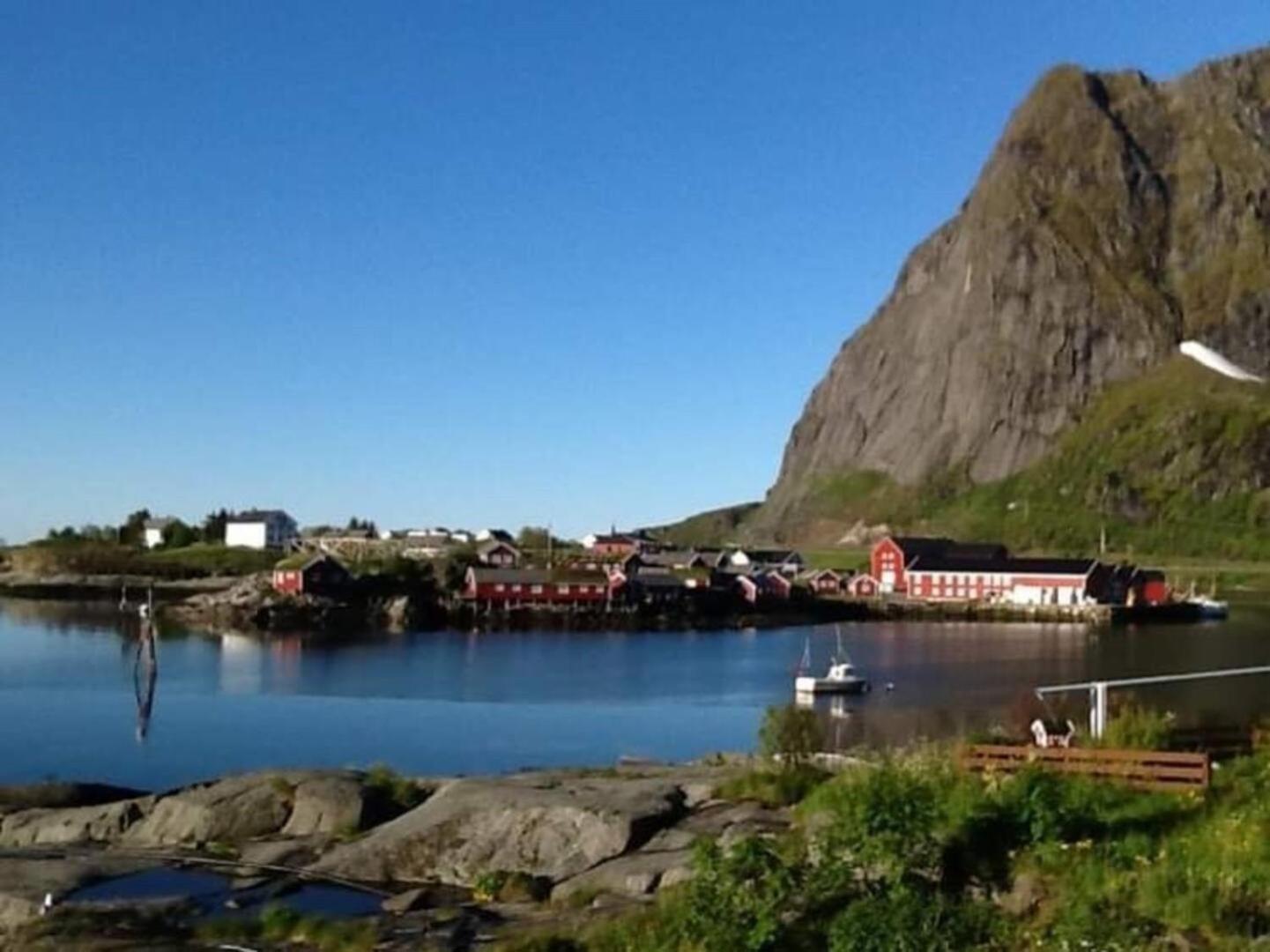 Nordlandshus Ved Havet Pa Reine, Lofoten Exterior photo